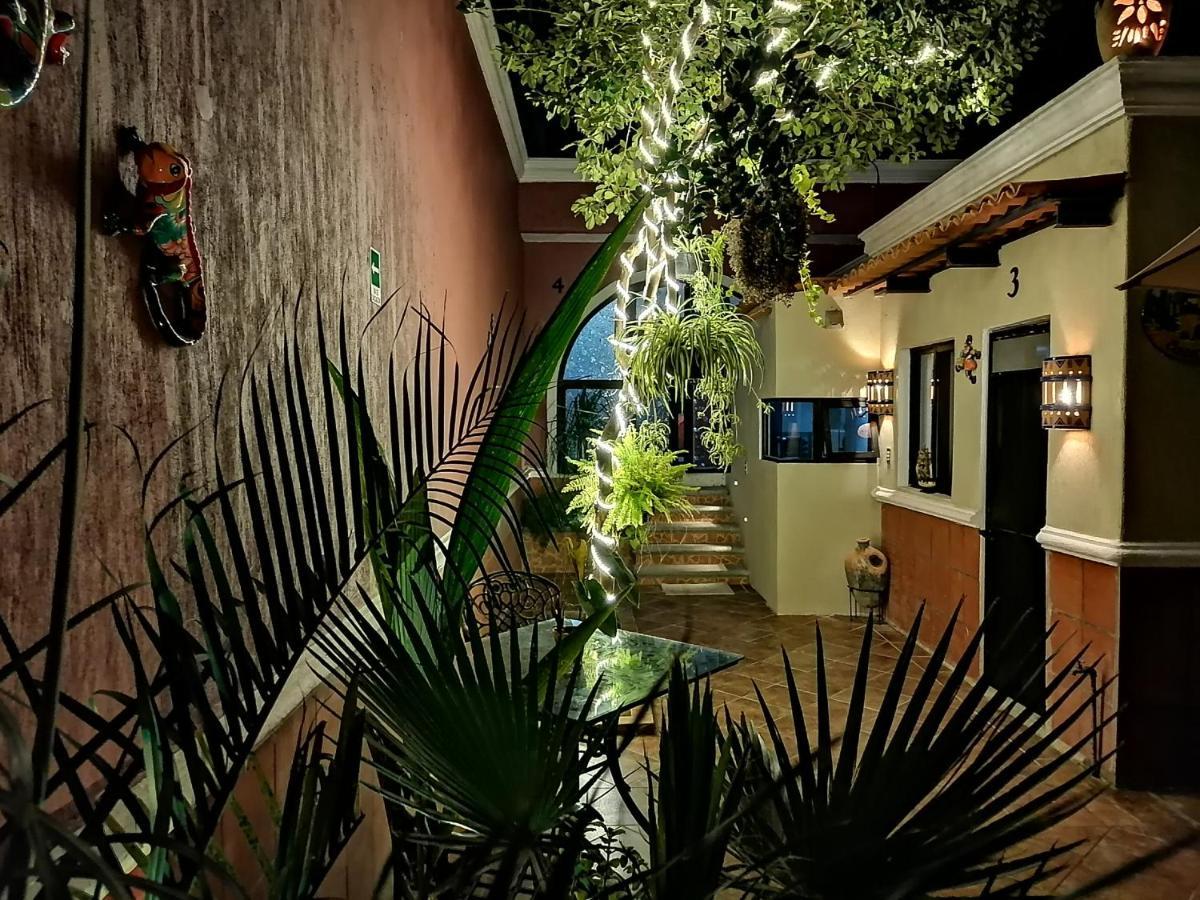 LAKE CHAPALA Apartments-HOTEL Casa Real Exterior foto